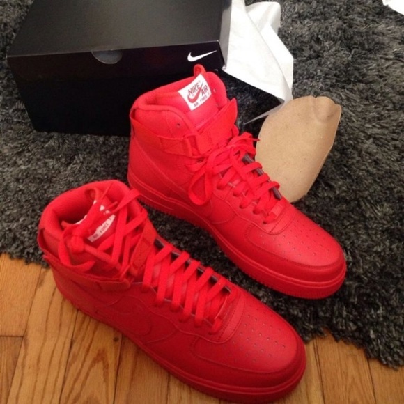 red nike uptowns